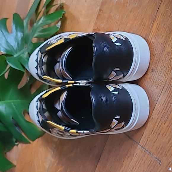 Fendi Monster Sneakers - Picture 3 of 7